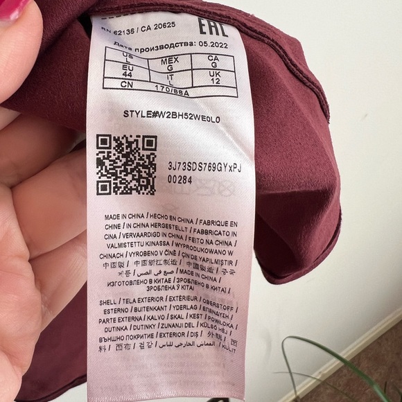 Guess Burgundy faux suede button down top L - Picture 6 of 9